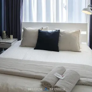 Chic With Bathroom - Terrace & Free Parking Homestay Brussels