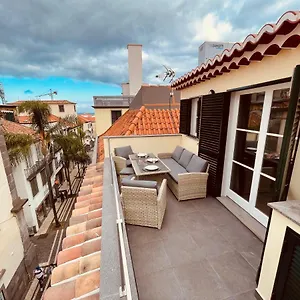 https://living-funchal-apartments.madeira-islandshotels.com